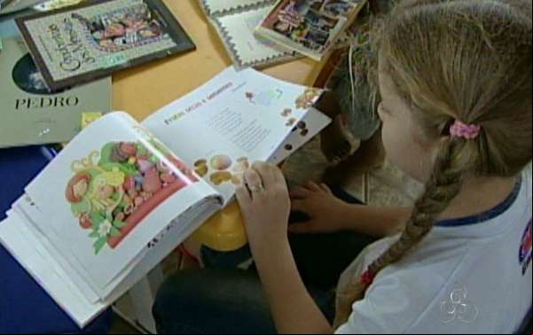 Alunos da Escola Coração de Jesus participam de projeto que incentiva a leitura
