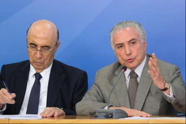 Temer anuncia medidas de crédito e redução de juros do cartão