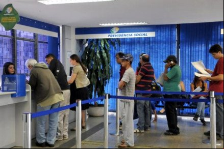 Governo antecipa primeira parcela do 13º de aposentados e pensionistas