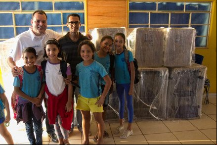 Refeitórios de escolas terão mesas feitas com madeira apreendida