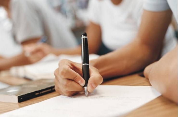 Prefeitura em MT anuncia concurso com salários de até R$ 10 mil