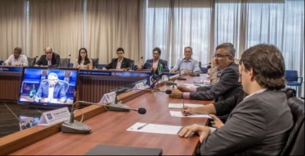Governo reúne setor produtivo para tratar de regularização ambiental