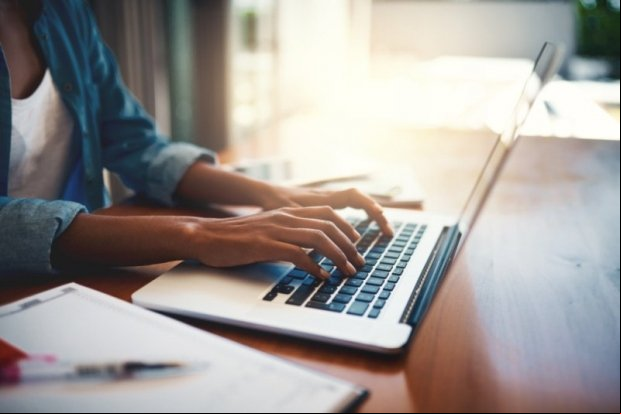 Mulher perde R$ 2,5 mil ao solicitar empréstimo pela internet
