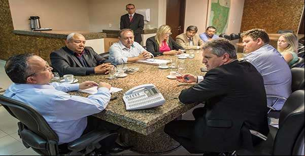Prefeito debate com governador sobre regularização fundiária em Aripuanã