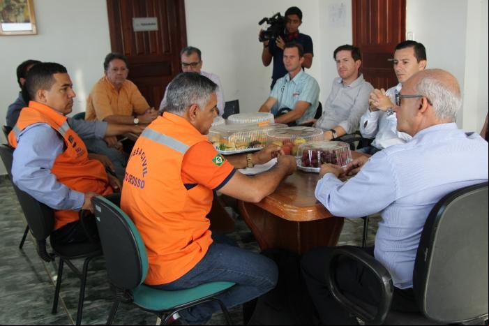 Defesa civil vem a Colniza fazer estudo sobre pontes e sistema de agua!
