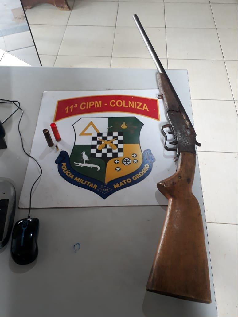 Homem é preso com espingarda e vários cartuchos em Colniza