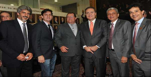 Prefeito Assis Raupp participa de encontro pacto federativo em Brasília