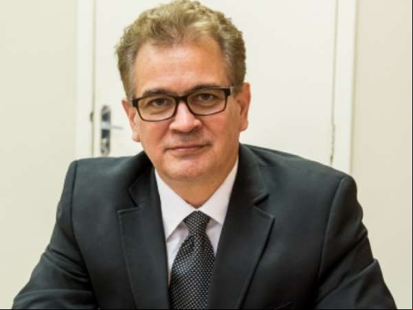 Governo substitui secretário de Saúde