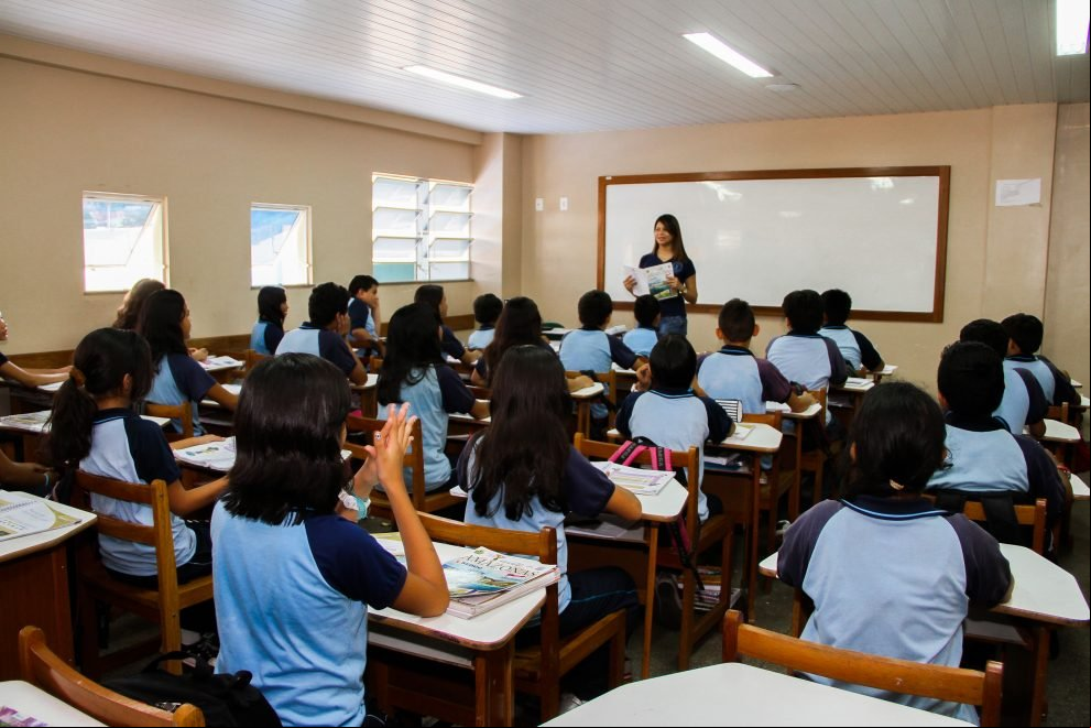 Brasil tem dificuldade de atrair jovens para a carreira de professor