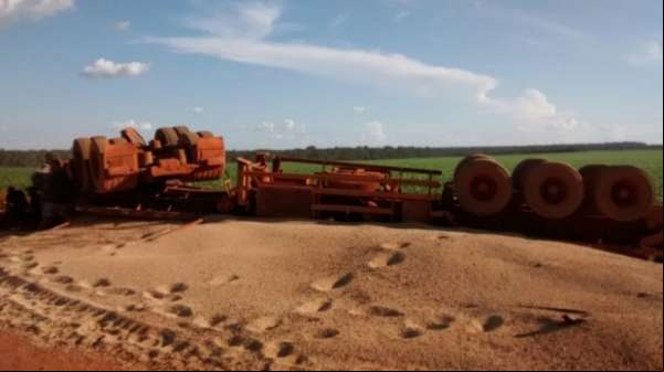 Condutor de carreta morre esmagado na MT 220