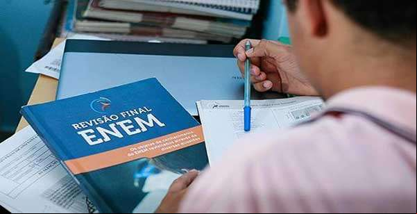 Professores dão dicas de estudo para o Enem