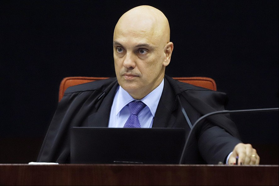 Supremo proíbe corte de salário de servidores públicos