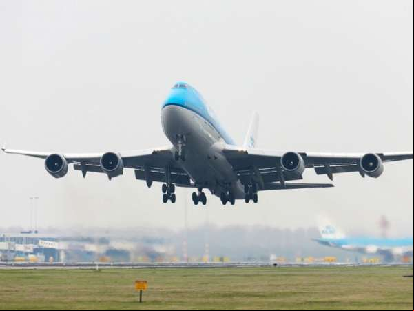 Avião russo com 224 a bordo cai no Sinai, diz premiê do Egito