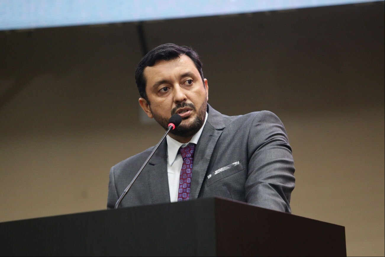 Deputado Professor Allan solicita licença de 121 dias