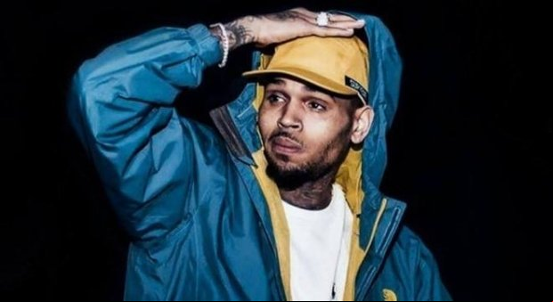 Chris Brown é preso após acusação de estupro em hotel em Paris