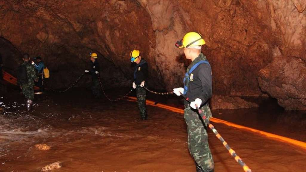 Mais quatro meninos são resgatados de caverna na Tailândia nesta segunda