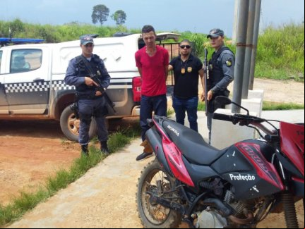 Homem que matou prostituta é preso dentro de casa