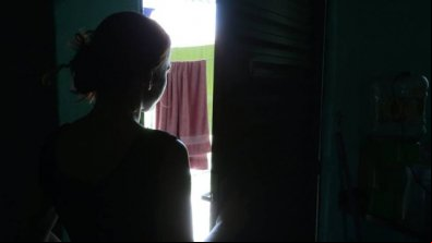 Padrasto dava R$ 10 para estuprar enteadas e prima em MT