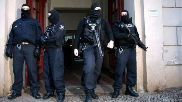 Polícia prende dois suspeitos de terrorismo em Berlim