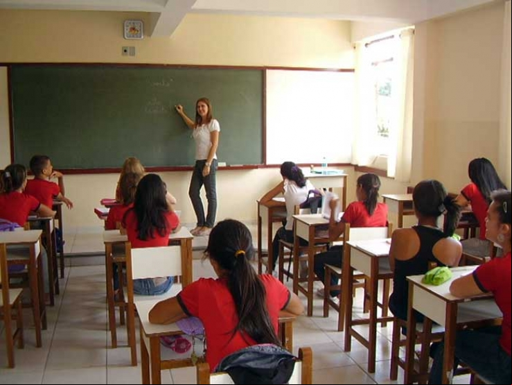 MEC reajusta piso salarial dos professores em 8,32% este ano