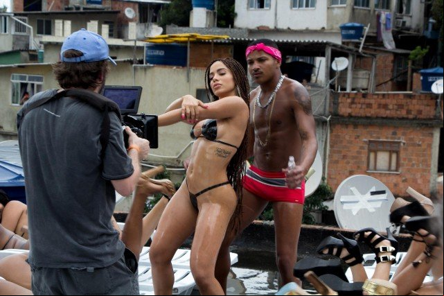 Anitta bate 100 milhões de visualizações no Youtube com 'Vai Malandra'