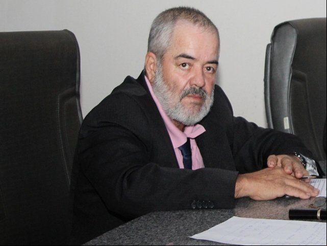 Vereador Daniel cobra a reativação do laboratório municipal em Colniza
