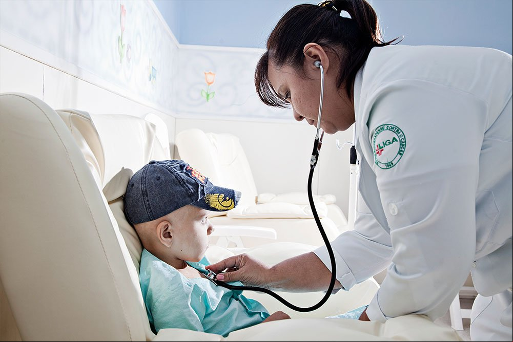Câncer: mais de 300 mil crianças e adolescentes são diagnosticados todos os anos
