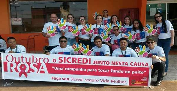 Cooperativa Sicredi encerra campanha Outubro Rosa em Aripuanã
