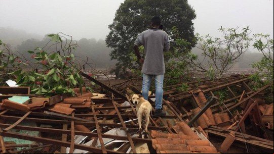 Com outra barragem em risco, sirene é acionada e 24 mil devem deixar casas