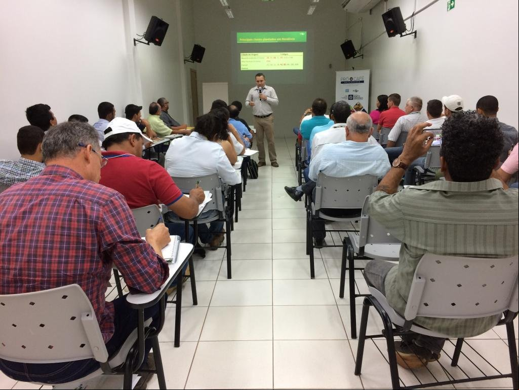 Seaf e Embrapa capacitam técnicos do Pró Café