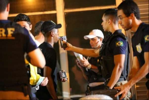 Lei Seca autua 112 condutores no interior do Estado
