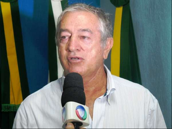 Crise financeira - Em Juara, prefeito corta o próprio salário