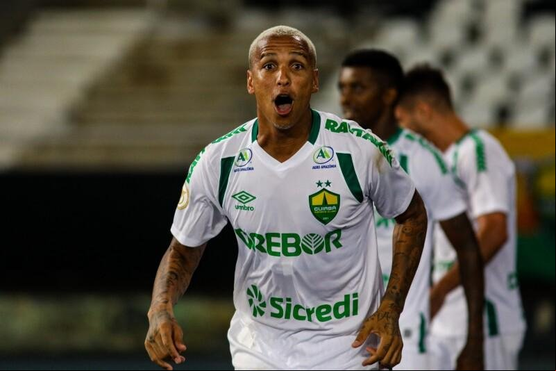 Sicredi e Cuiabá Esporte Clube retomam parceria para temporada de 2024