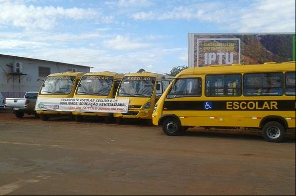 Prefeitura de Aripuanã adquire novos ônibus escolares