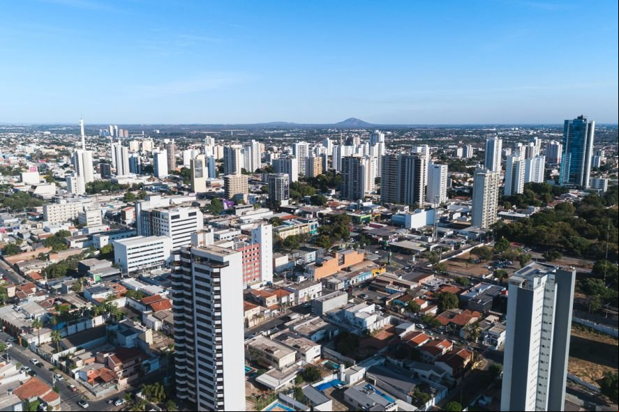 Cuiabá lidera em pessoas com ensino superior; Colniza é a última