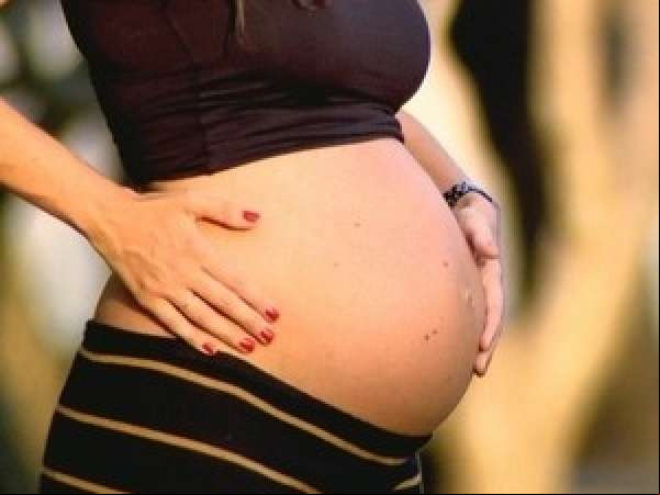 Bebê de SC poderá ter pai, duas mães e seis avós na certidão
