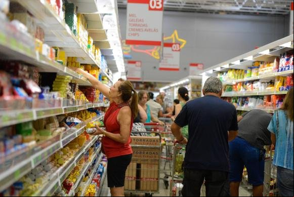 Custo da cesta básica sobe em 20 capitais, diz pesquisa