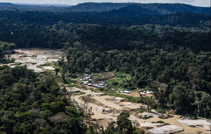 Bolsonaro dá aval para avanço da mineração em terras indígenas