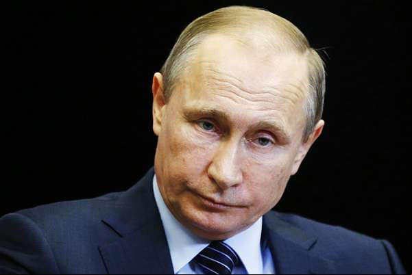 Derrubada de avião russo na Turquia foi 'facada nas costas', diz Putin