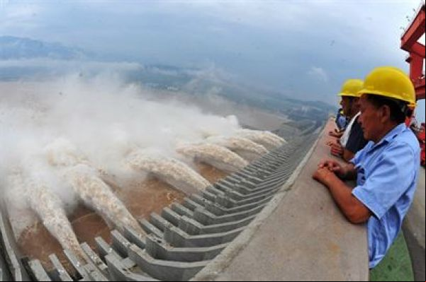 Usina chinesa supera Itaipu como maior produtora de energia em 2014