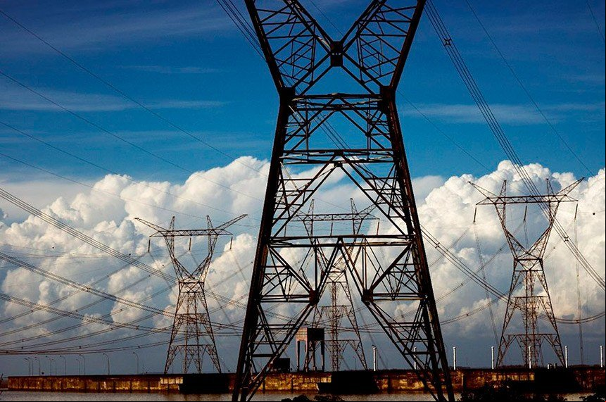 Projeto que reduz conta de luz criado por senadores de MT é sancionado por Jair Bolsonaro