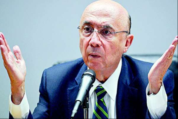 Governo anuncia proposta de reforma da Previdência com idade mínima de 65 anos