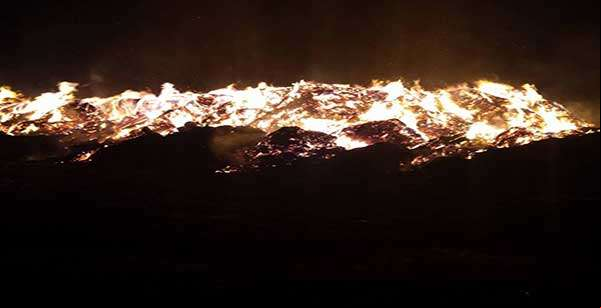 Em Colniza incêndio de grandes proporções atinge uma madeira