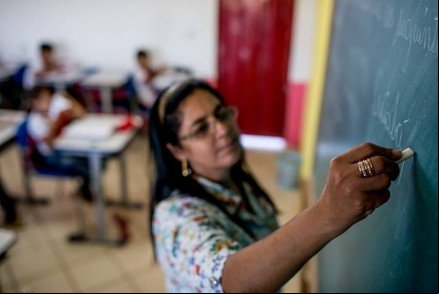 Piso do magistério terá aumento de 6,81% no ano que vem