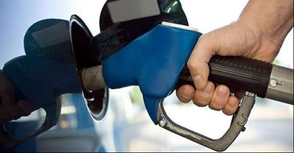 Donos de postos e transportadores pressionam governo por redução do ICMS no diesel