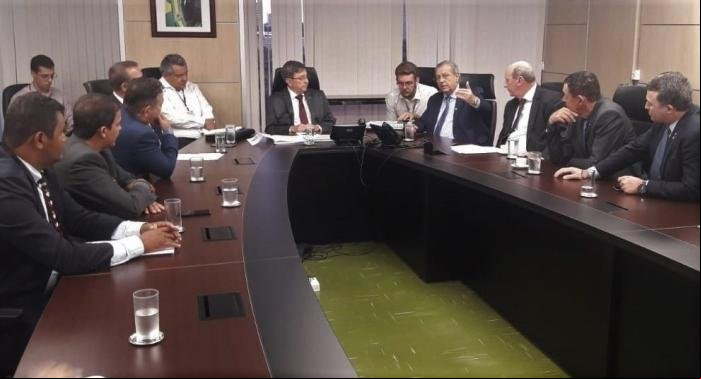 Diretor do DNIT se reúne com bancada e garante R$ 30 milhões para BR-174