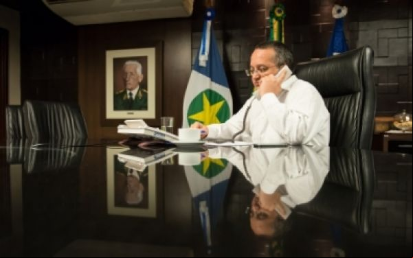 Decreto determina que servidores de MT trabalhem das 8h00 às 18h00