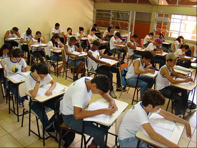  População reclama de atraso no início das aulas na rede municipal de Colniza-MT
