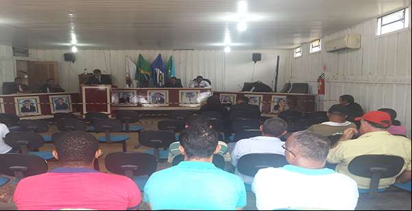 Enquanto prefeito afastado de Colniza-MT, luta na justiça pela sua volta, nova denúncia é apresentada na Câmara