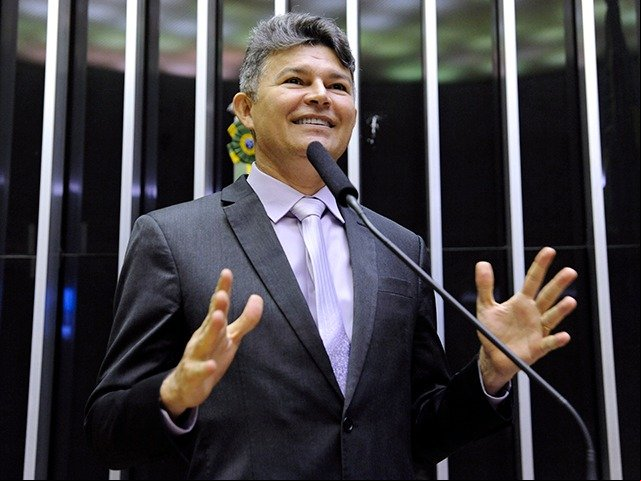 Deputado de MT é denunciado por fake news no STF